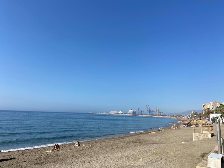 Exclusivo Bajo Frente Al Mar - Playa La Caleta Apartment Malaga Exterior photo