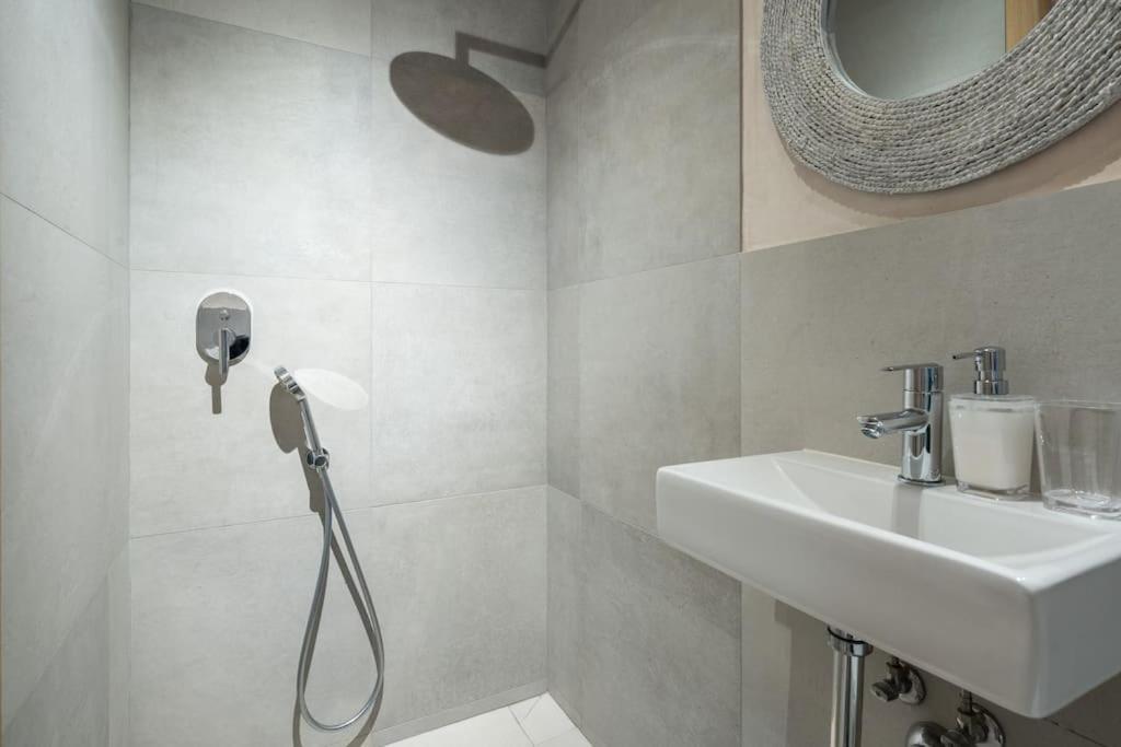 Exclusivo Bajo Frente Al Mar - Playa La Caleta Apartment Malaga Exterior photo